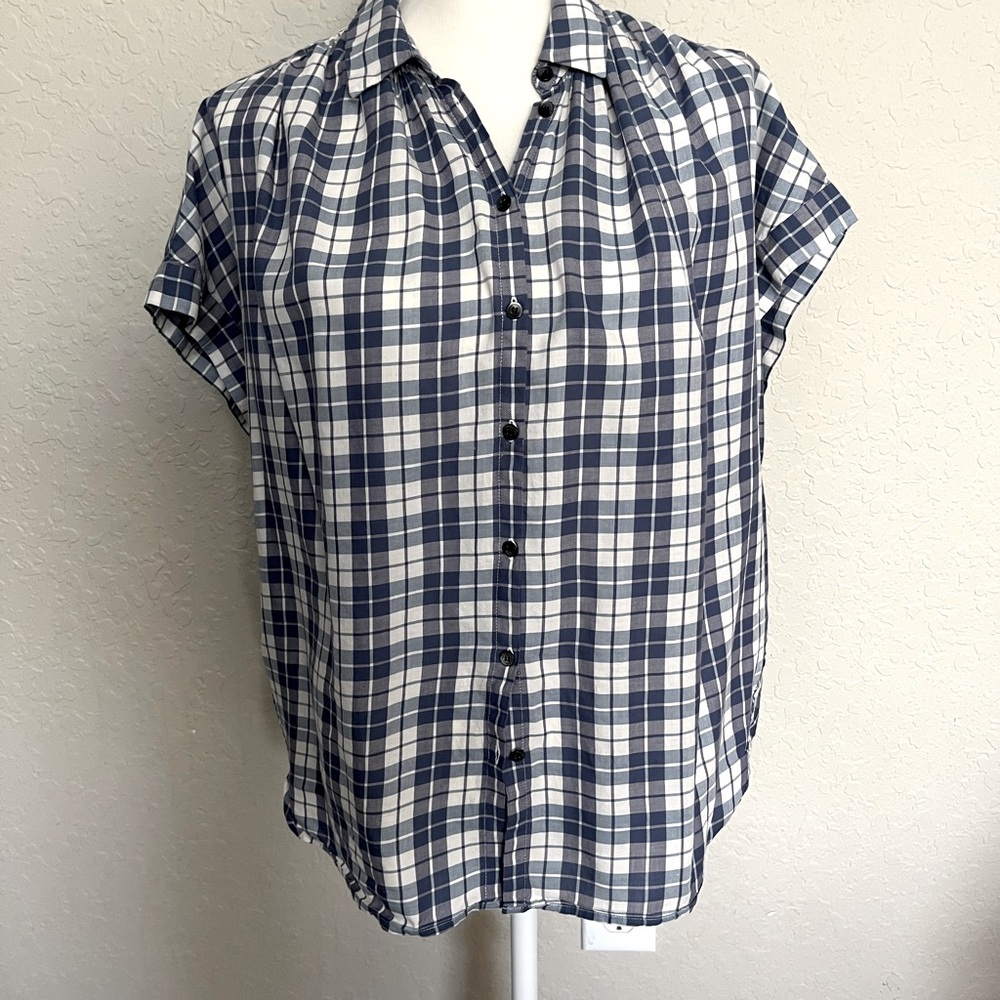 Madewell short sleeve button up blouse size M